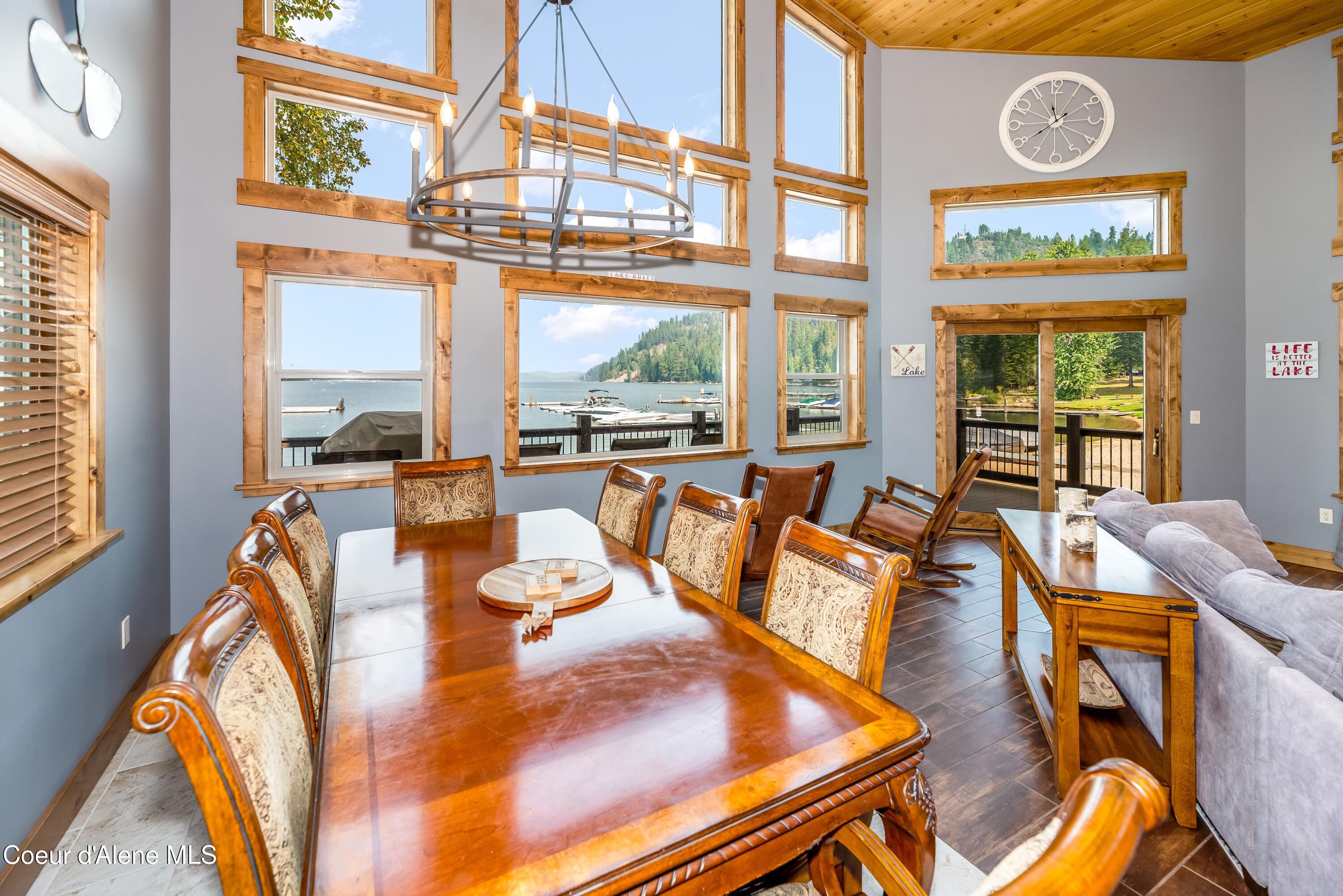 37 Vacation Court Coolin, ID 83821 - Photo 10 of 37 LIving room