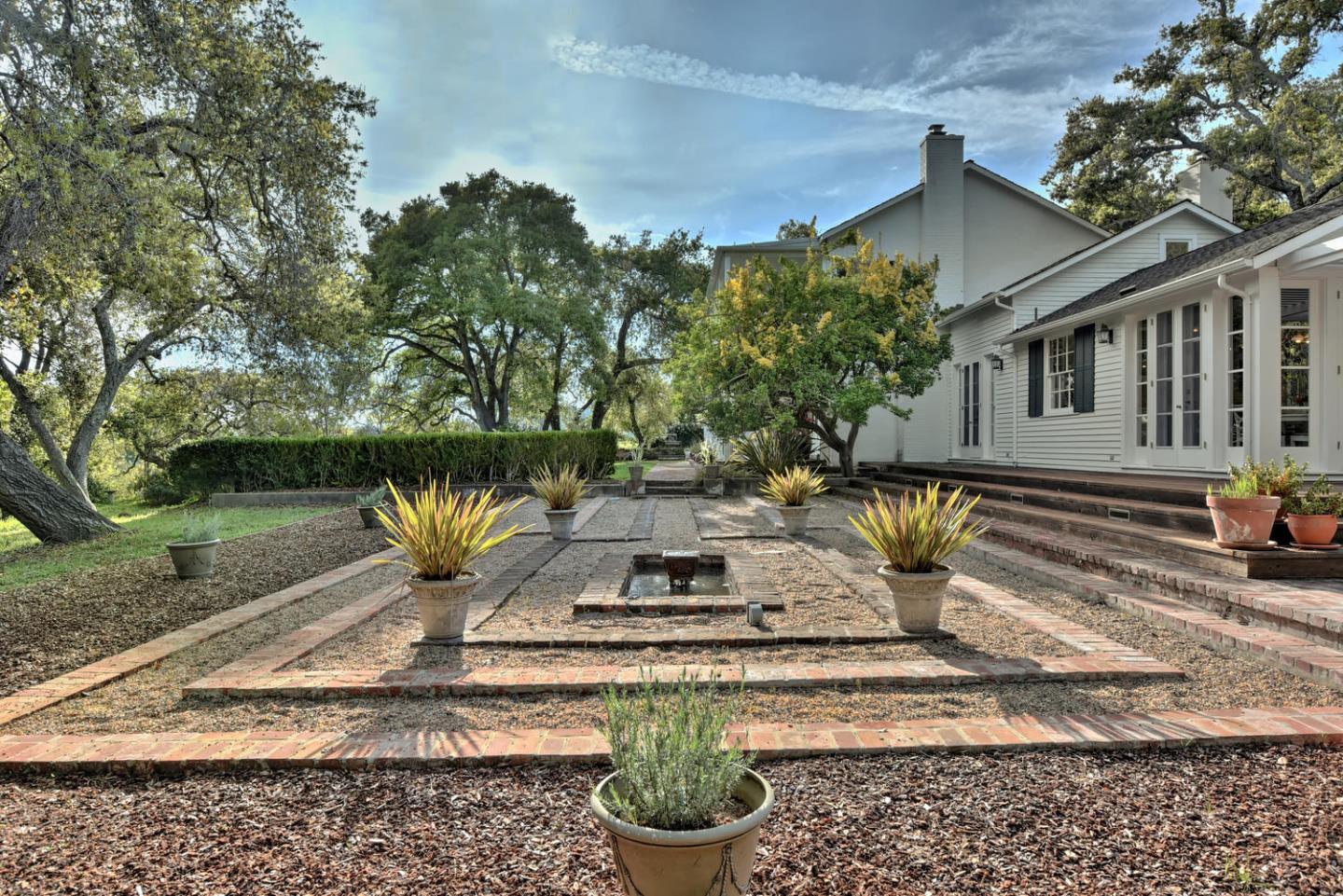34 Clubhouse Road Santa Cruz, CA 95060 - Photo 6 of 40 Gallery Image 6