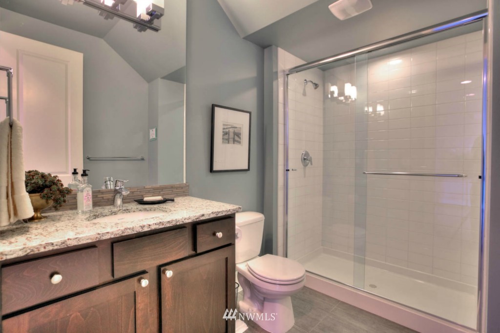 616 Field Place Northeast Renton, WA 98059 - Photo 16 of 25