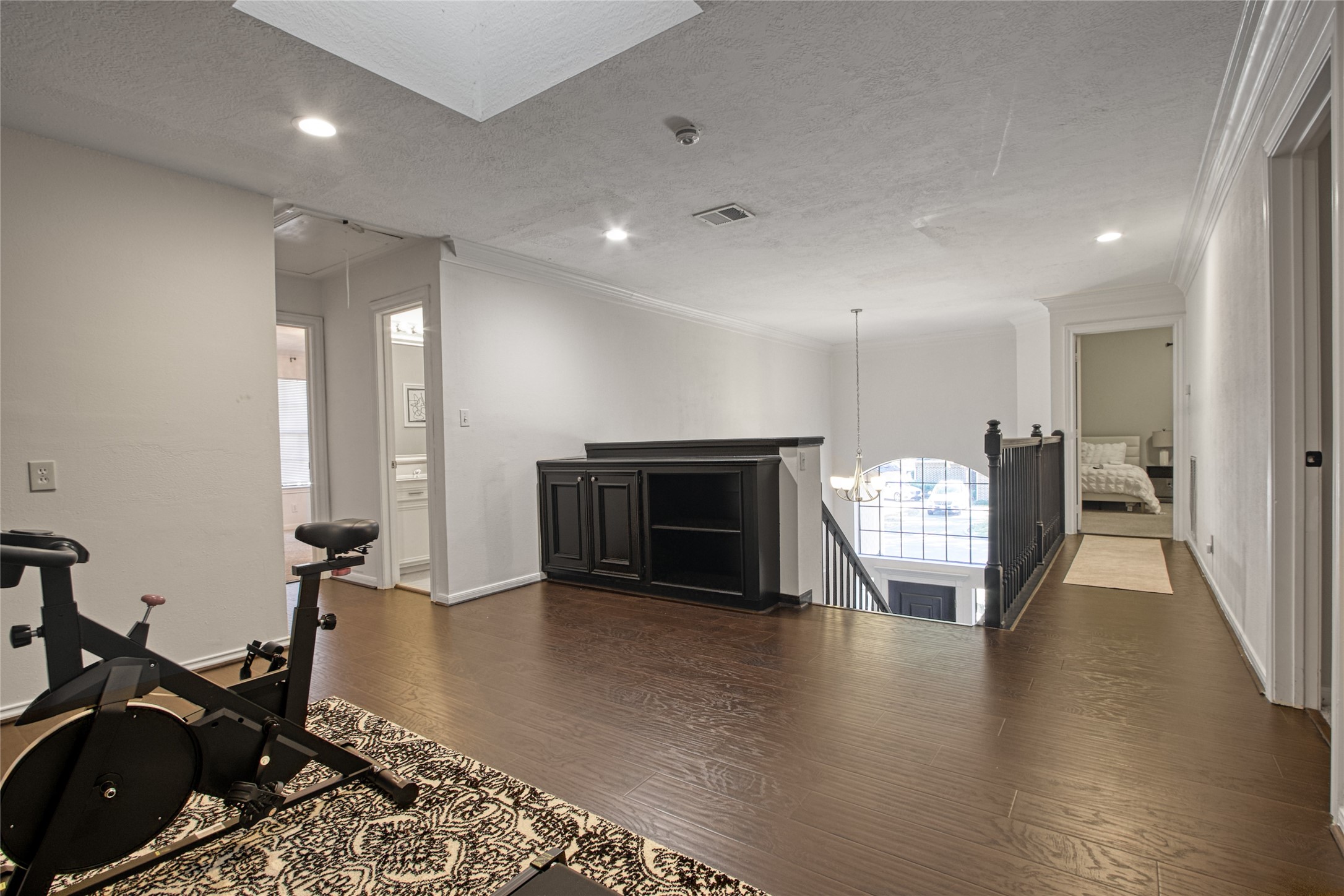 6782 Cutten Parkway Houston, TX 77069 - Photo 12 of 20 a view of a room with gym equipment
