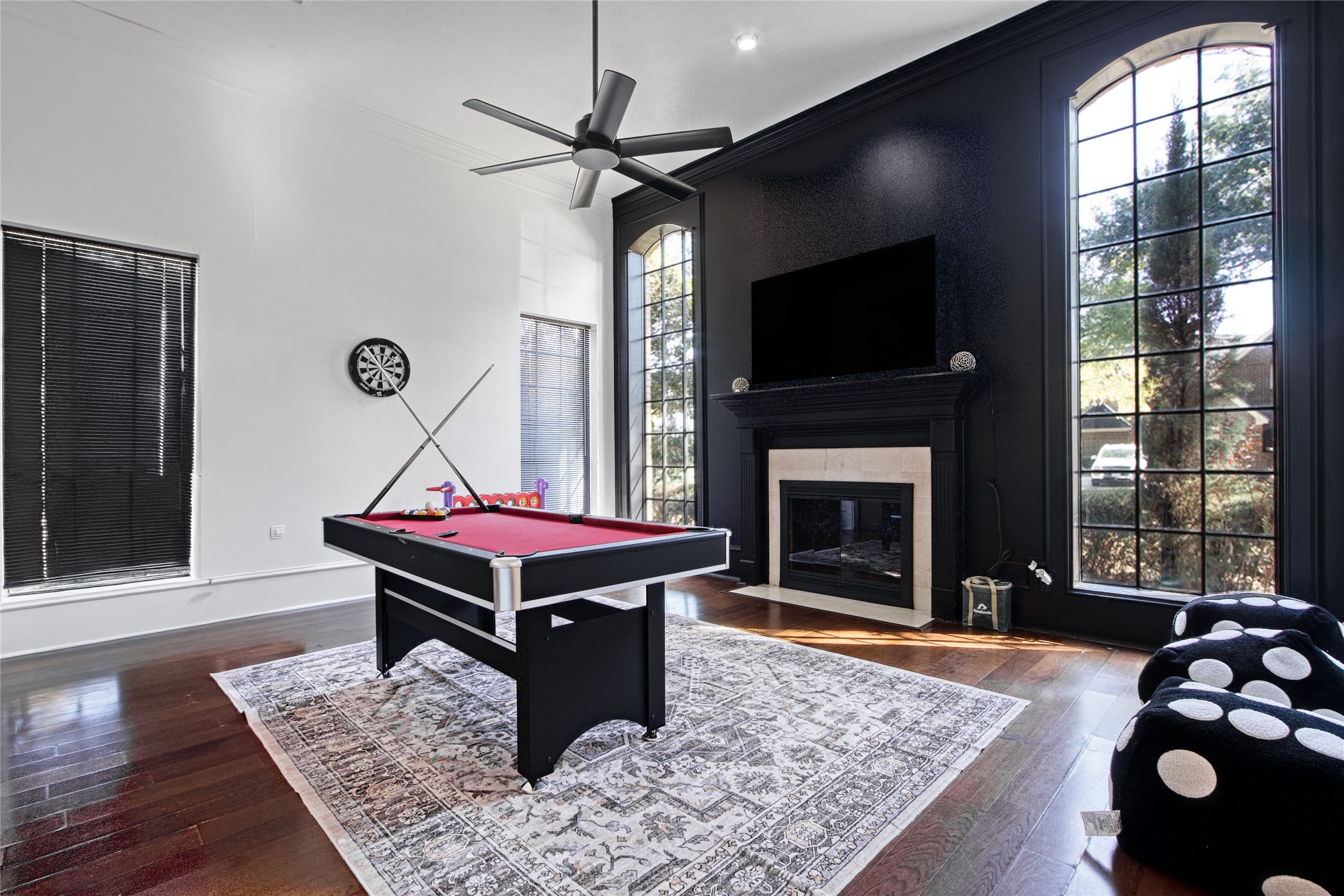 6782 Cutten Parkway Houston, TX 77069 - Photo 2 of 20 a room with furniture and a fireplace