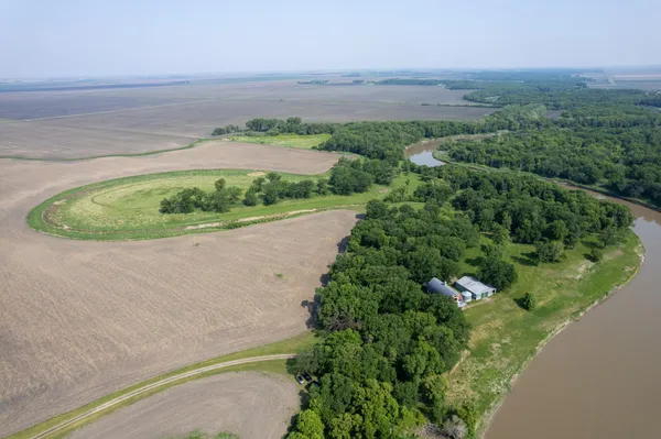 $379,000 | 17371 22nd Street Southeast, Argusville, ND 58005