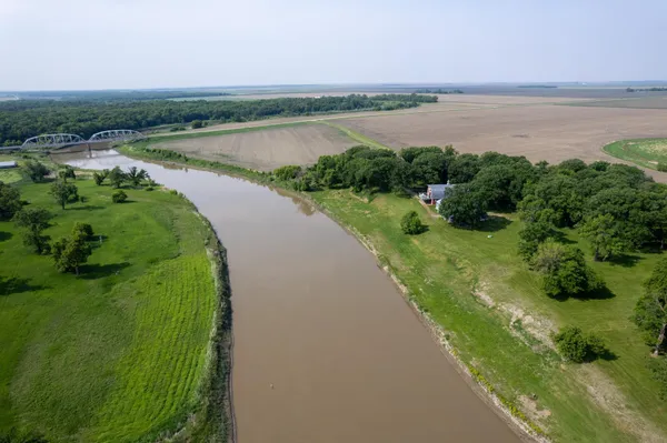 $379,000 | 17371 22nd Street Southeast, Argusville, ND 58005