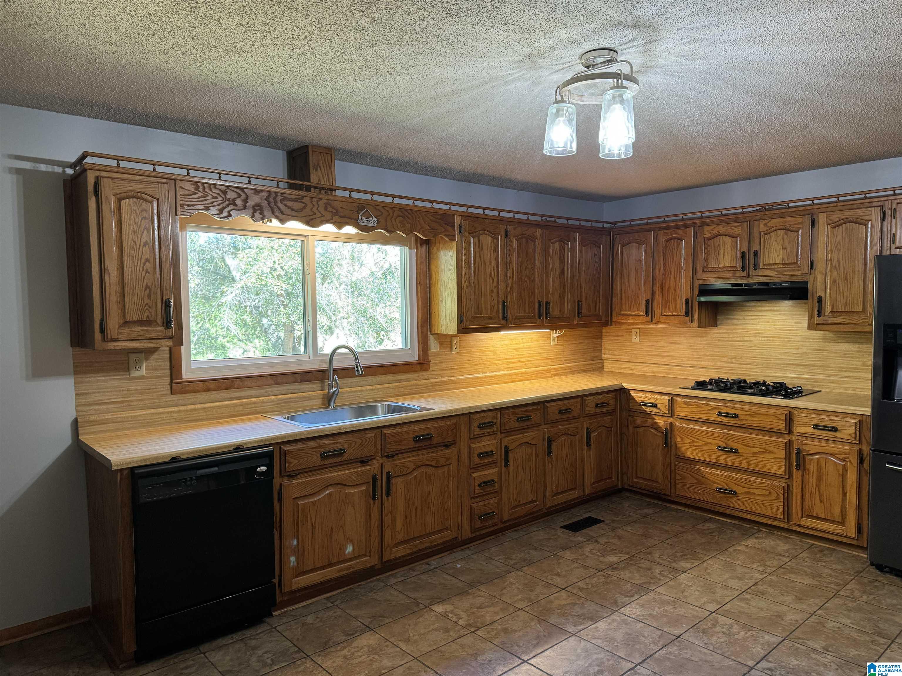 135 Tadlock Drive Cleveland, AL 35049 - Photo 7 of 49