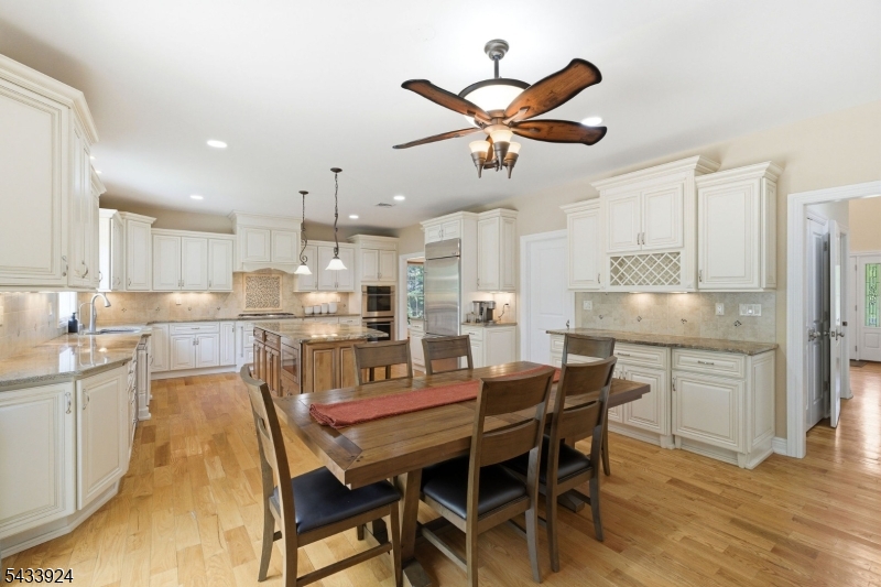 42 Spring Valley Road Montvale, NJ 07645 - Photo 11 of 50