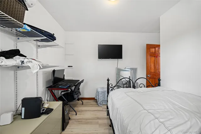 $575,000 | 1805 Lacombe Avenue | Soundview