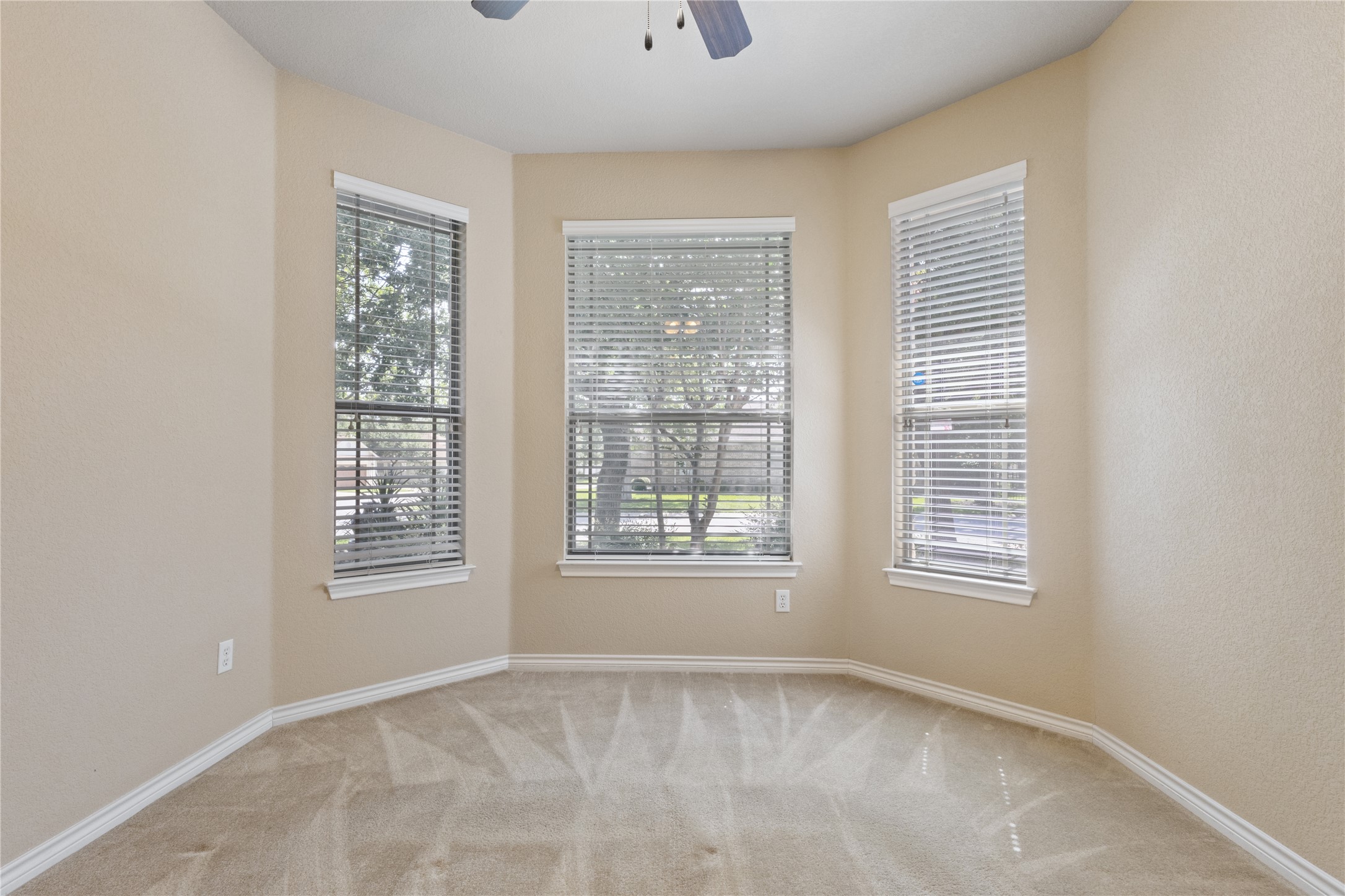 1005 Fort Davis Street Georgetown, TX 78633 - Photo 17 of 38 Secondary bedroom with bay window.
