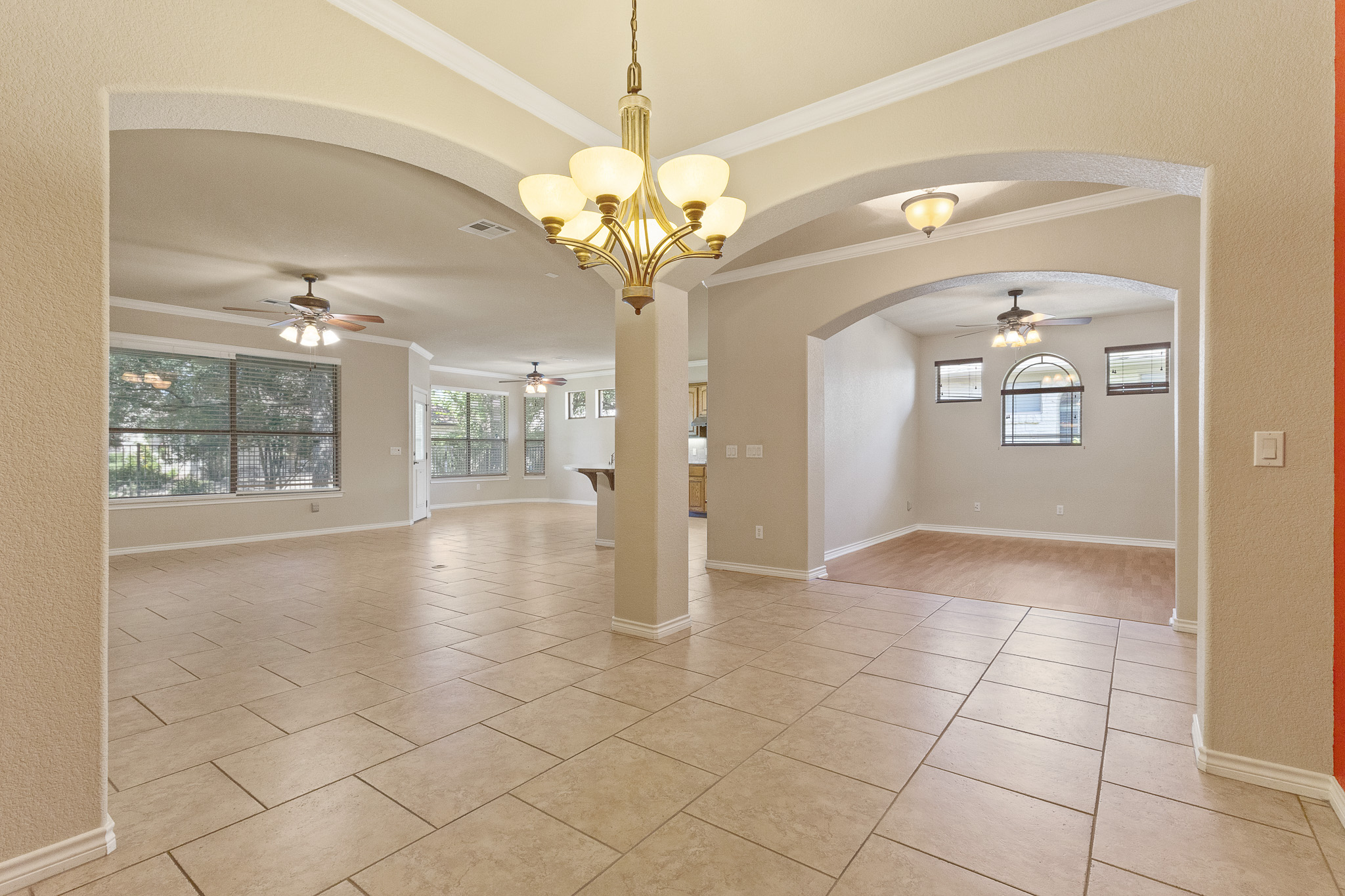 1005 Fort Davis Street Georgetown, TX 78633 - Photo 37 of 38 Such on open floorplan -