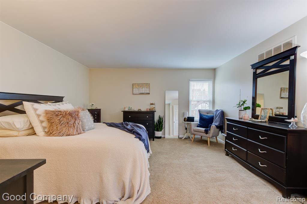 343 Whitney Drive Rochester Hills, MI 48307 - Photo 30 of 43