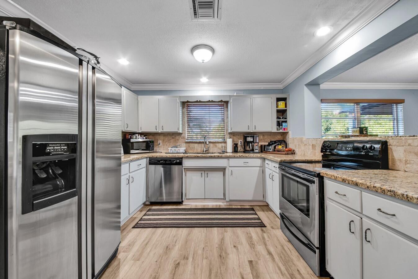 11424 165th Road North Jupiter, FL 33478 - Photo 16 of 33 20211206170941088421000000-o