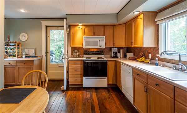 11 Evans Road Marblehead, MA 01945 - Photo 3 of 14 Gallery Image 3