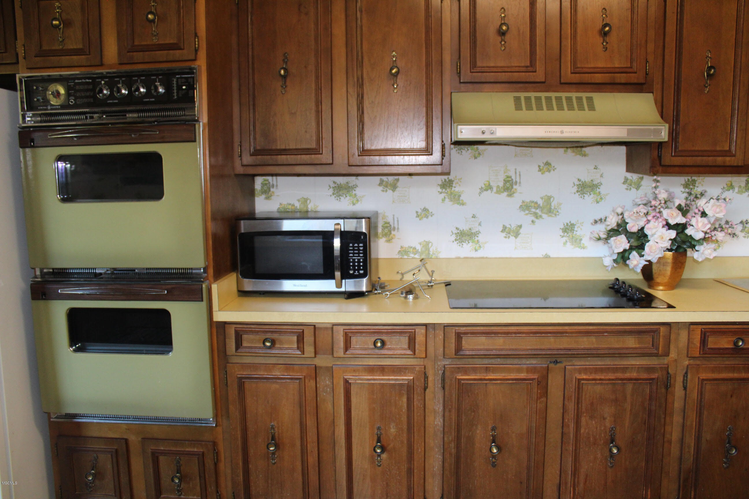 3755 Woodplace kitchen