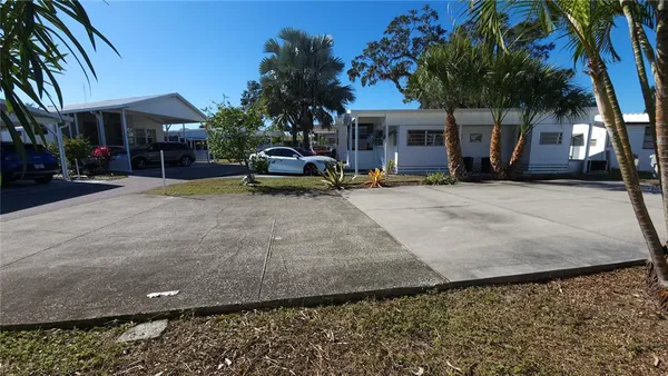 $47,000 | 3275 26th Avenue East, Unit 165, Bradenton, FL 34208