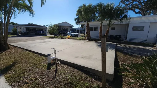 $47,000 | 3275 26th Avenue East, Unit 165, Bradenton, FL 34208