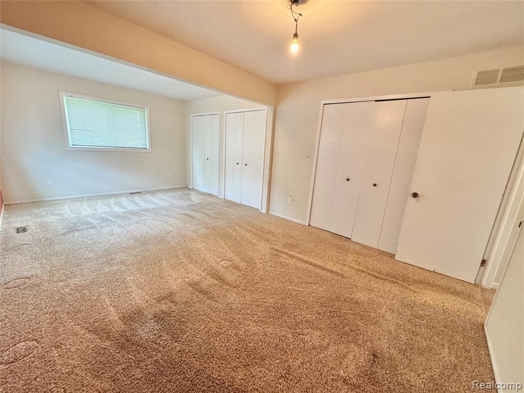 43038 Hanford Road Canton, MI 48187 - Photo 15 of 26