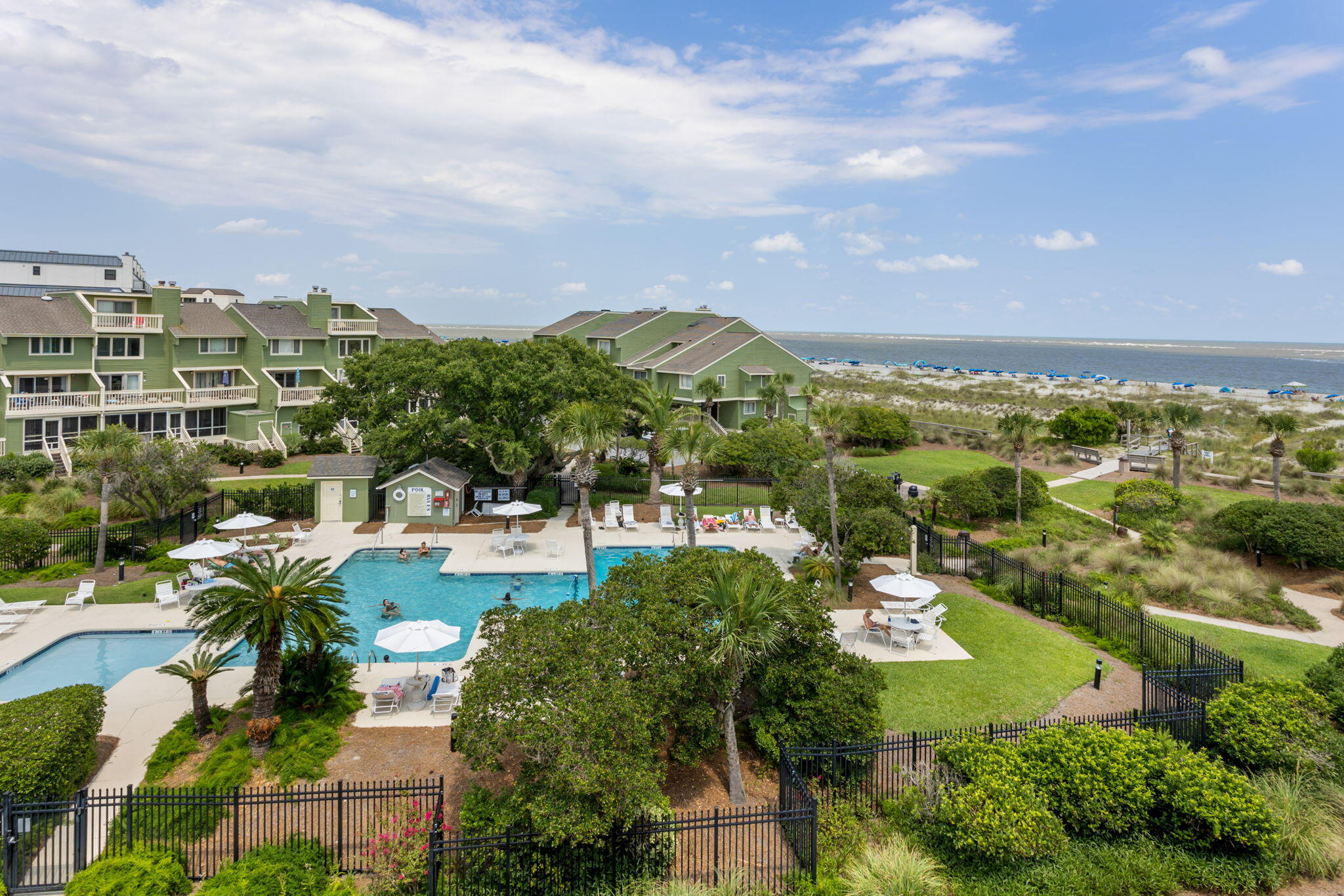 9 E Mariners Walk Isle of Palms, SC 29451 - Photo 2 of 17 17-web-or-mls-7000 Palmetto Dr 9E Marine