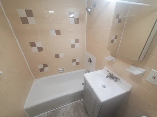 $2,500 | 55 David Terrace, Unit 23, Norwood, MA 02062