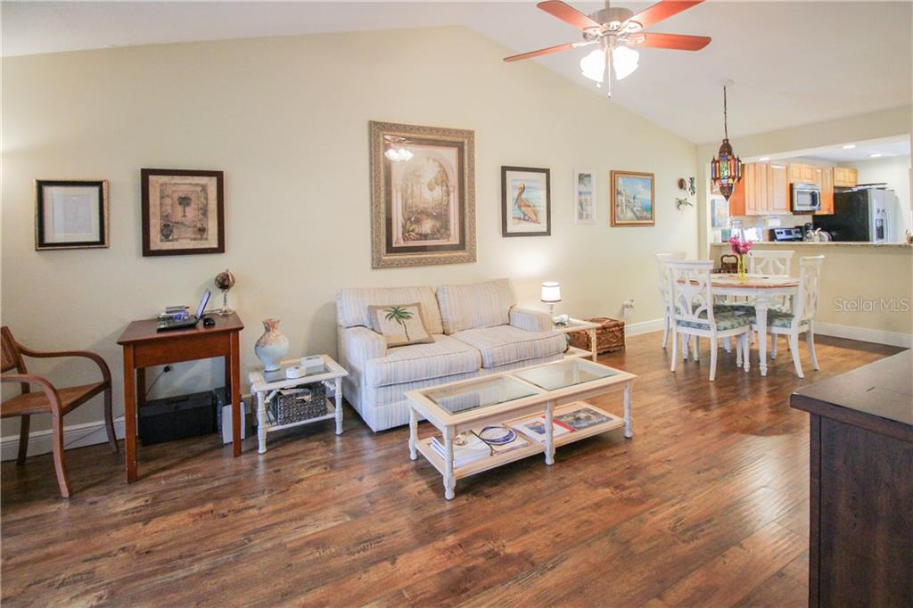 415 Cedar Ridge Court Oldsmar, FL 34677 - Photo 9 of 38 Gallery Image 9