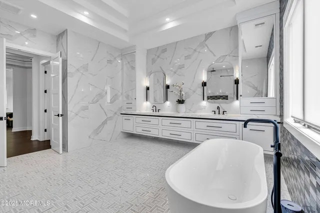 $3,849,900 | 30 Winchester Lane, Holmdel, NJ 07733