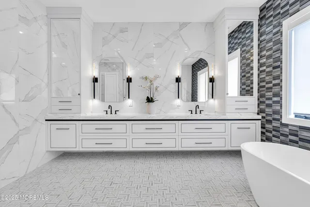 $3,849,900 | 30 Winchester Lane, Holmdel, NJ 07733