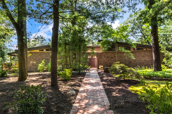 41 Summit Road Lexington, MA 02421 - Photo 1 of 30 Gallery Image 1