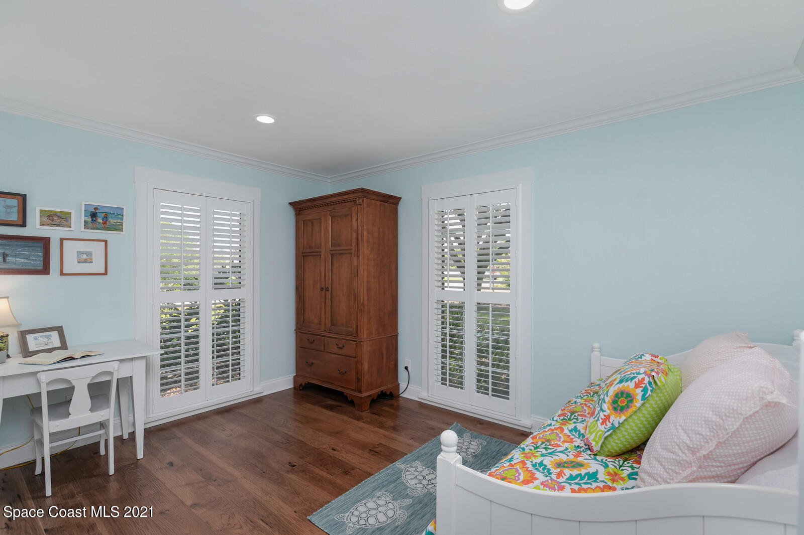 200 Melbourne Avenue Indialantic, FL 32903 - Photo 48 of 62 a living room with furniture and a window