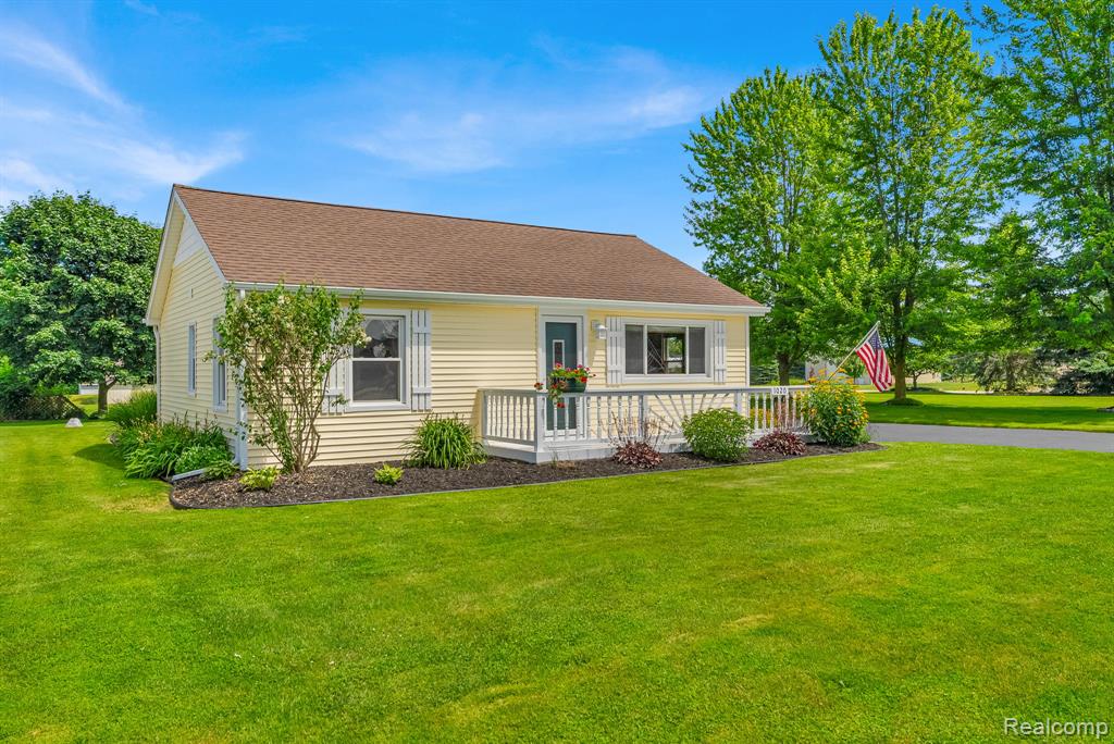 1020 Capac Road Allenton, MI 48002 - Photo 4 of 36
