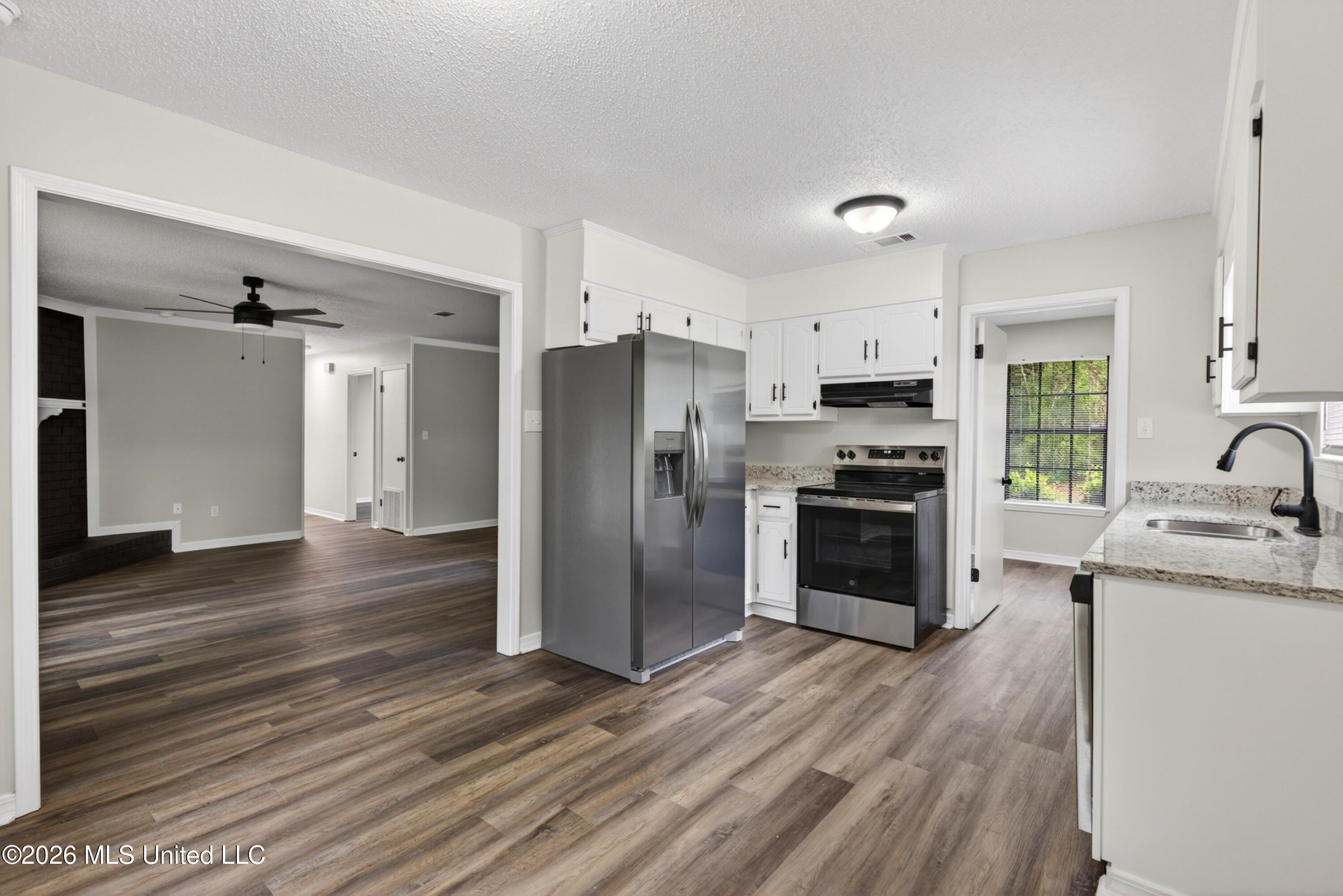 21601 Magnolia Springs Road Moss Point, MS 39562 - Photo 18 of 35 21601MagnoliaSpringsRd.-19