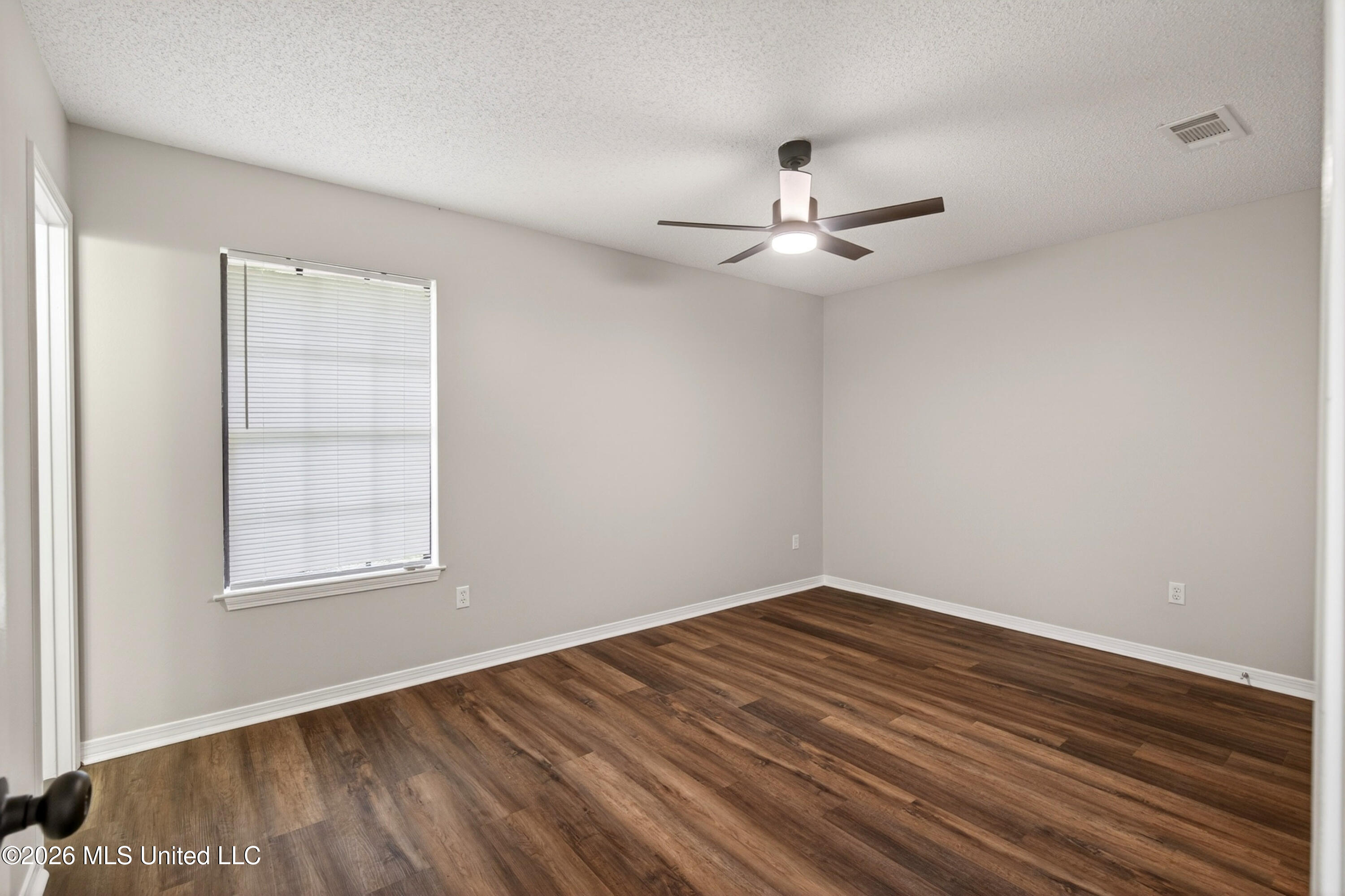 21601 Magnolia Springs Road Moss Point, MS 39562 - Photo 22 of 35 21601MagnoliaSpringsRd.-23