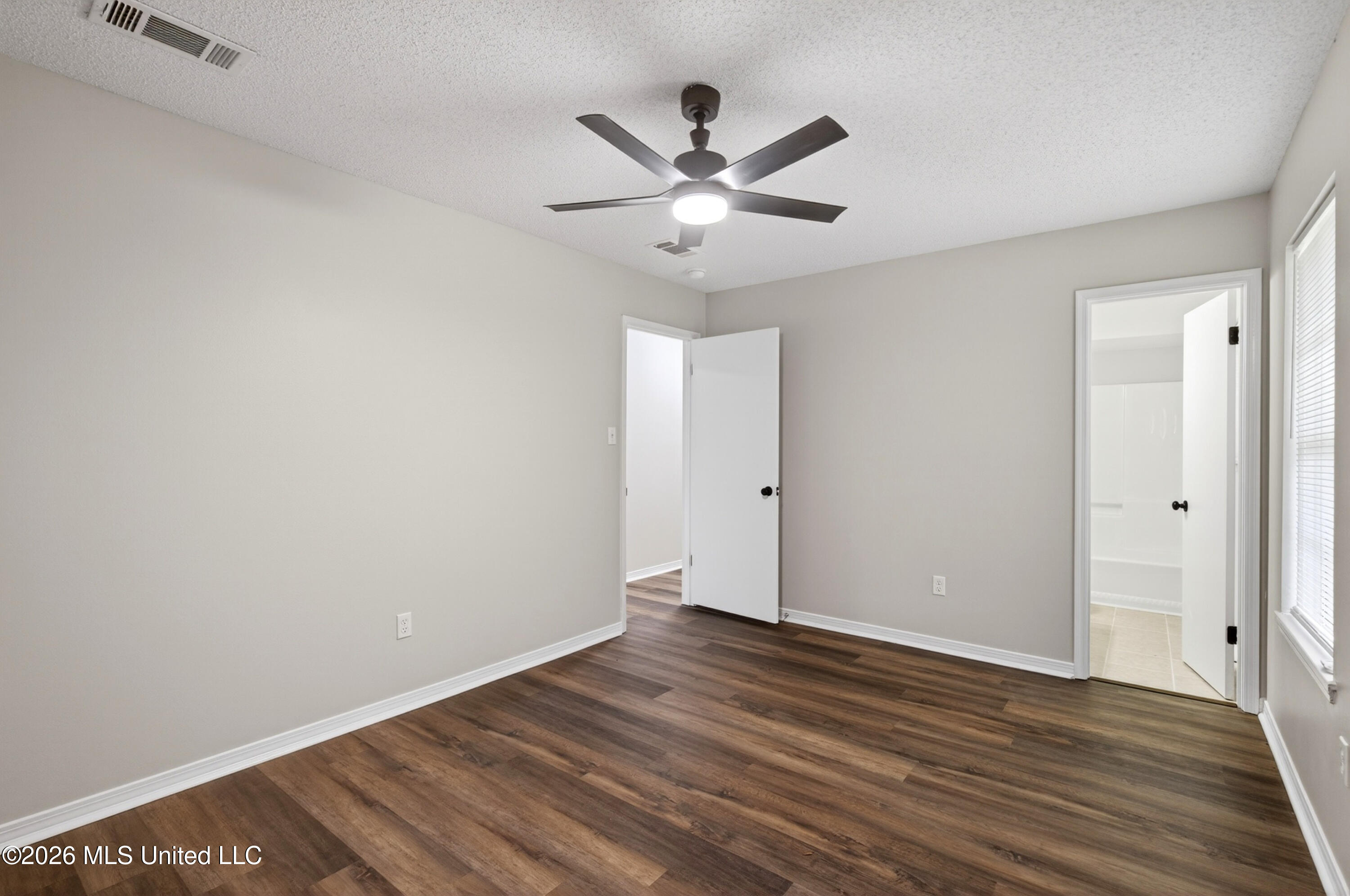 21601 Magnolia Springs Road Moss Point, MS 39562 - Photo 23 of 35 21601MagnoliaSpringsRd.-24