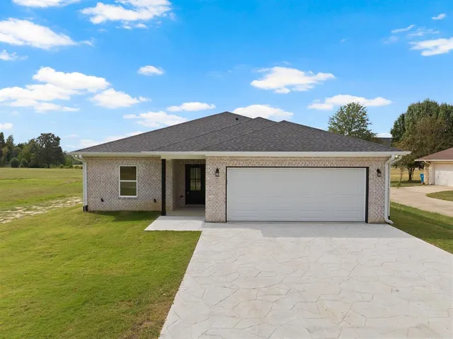 $399,900 | 2408 Matthew Drive, Mount Pleasant, TX 75455
