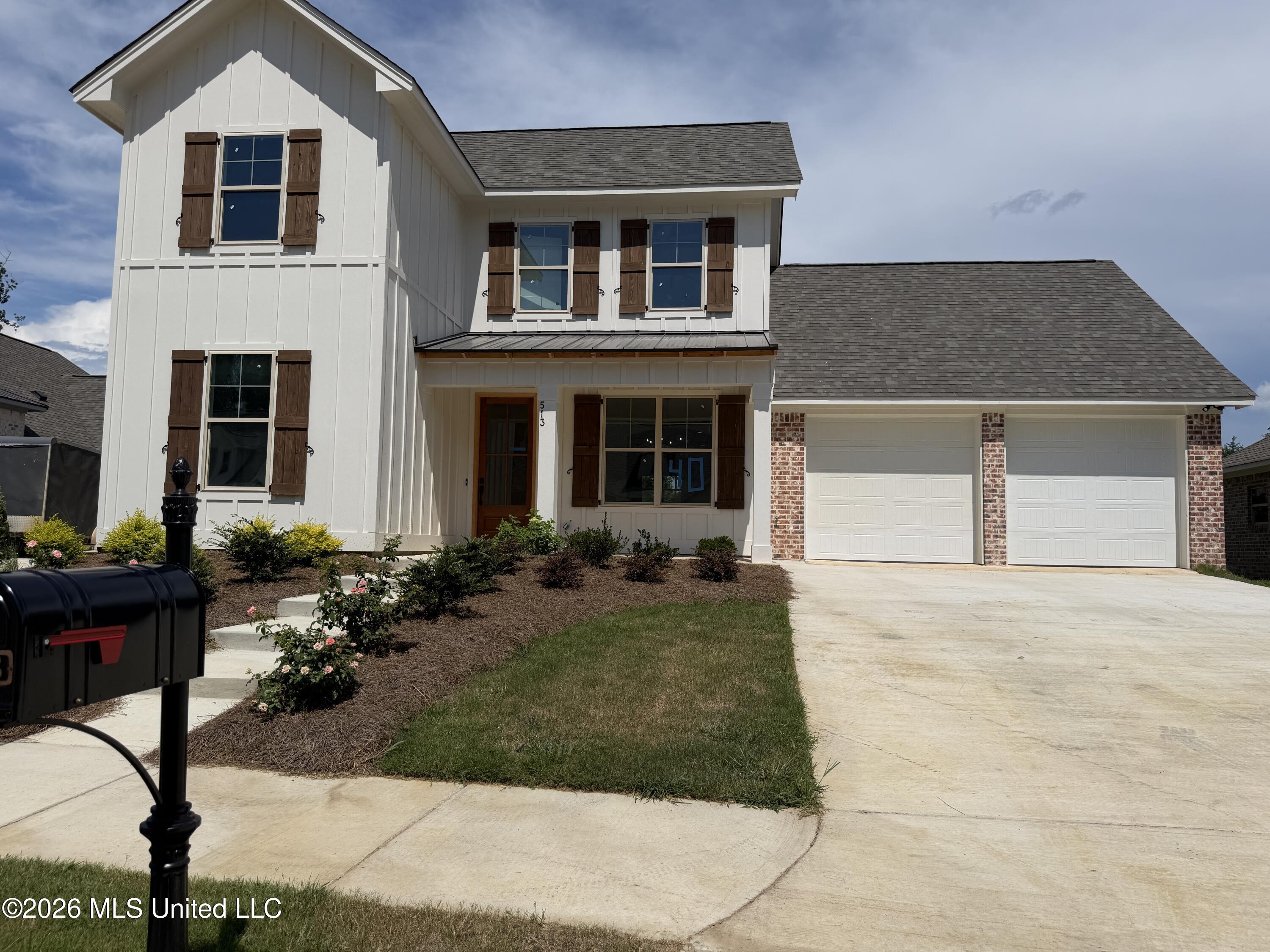 513 FUSION Street Brandon, MS 39042 - Photo 2 of 6 IMG_8040