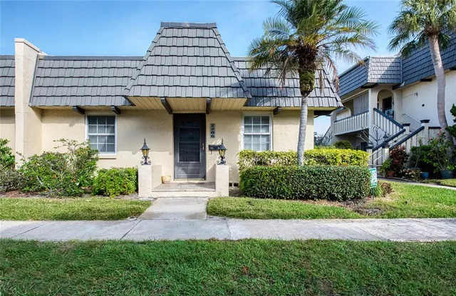 $185,000 | 2206 Cordova Greens, Seminole, FL 33777