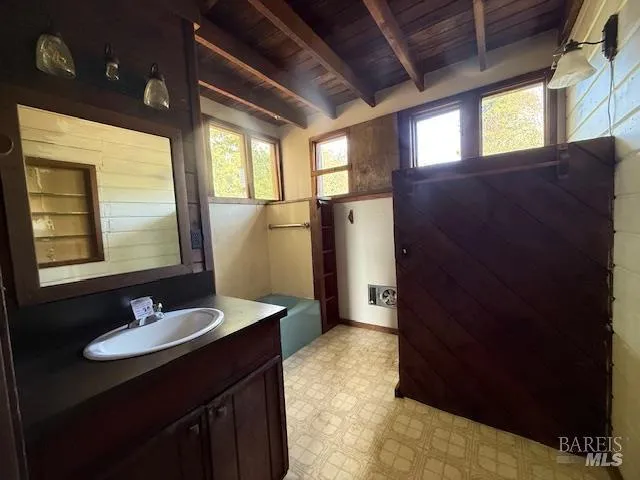 $375,000 | 44500 Little Lake Road, Mendocino, CA 95460