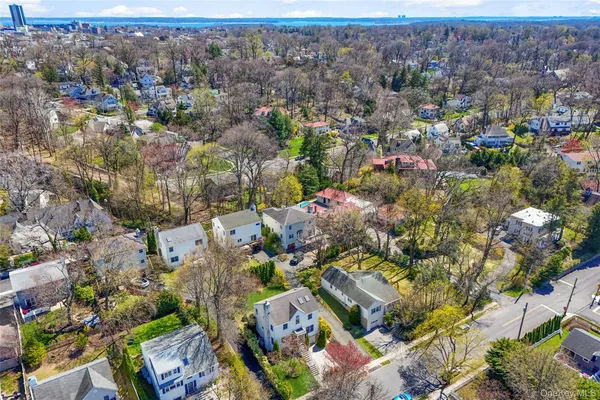 $1,180,000 | 218 Seventh Avenue, Pelham, NY 10803