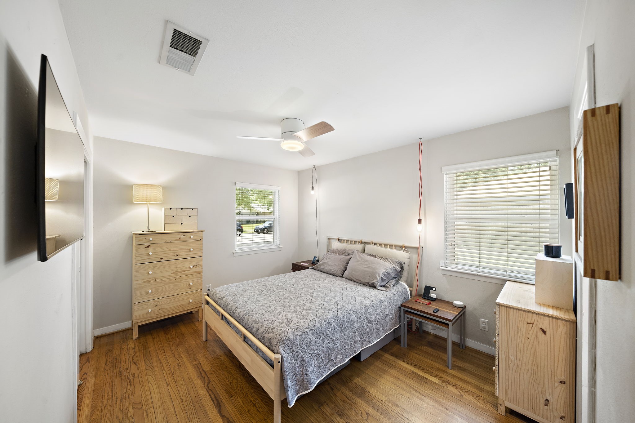 4306 Warm Springs Road Houston, TX 77035 - Photo 21 of 36