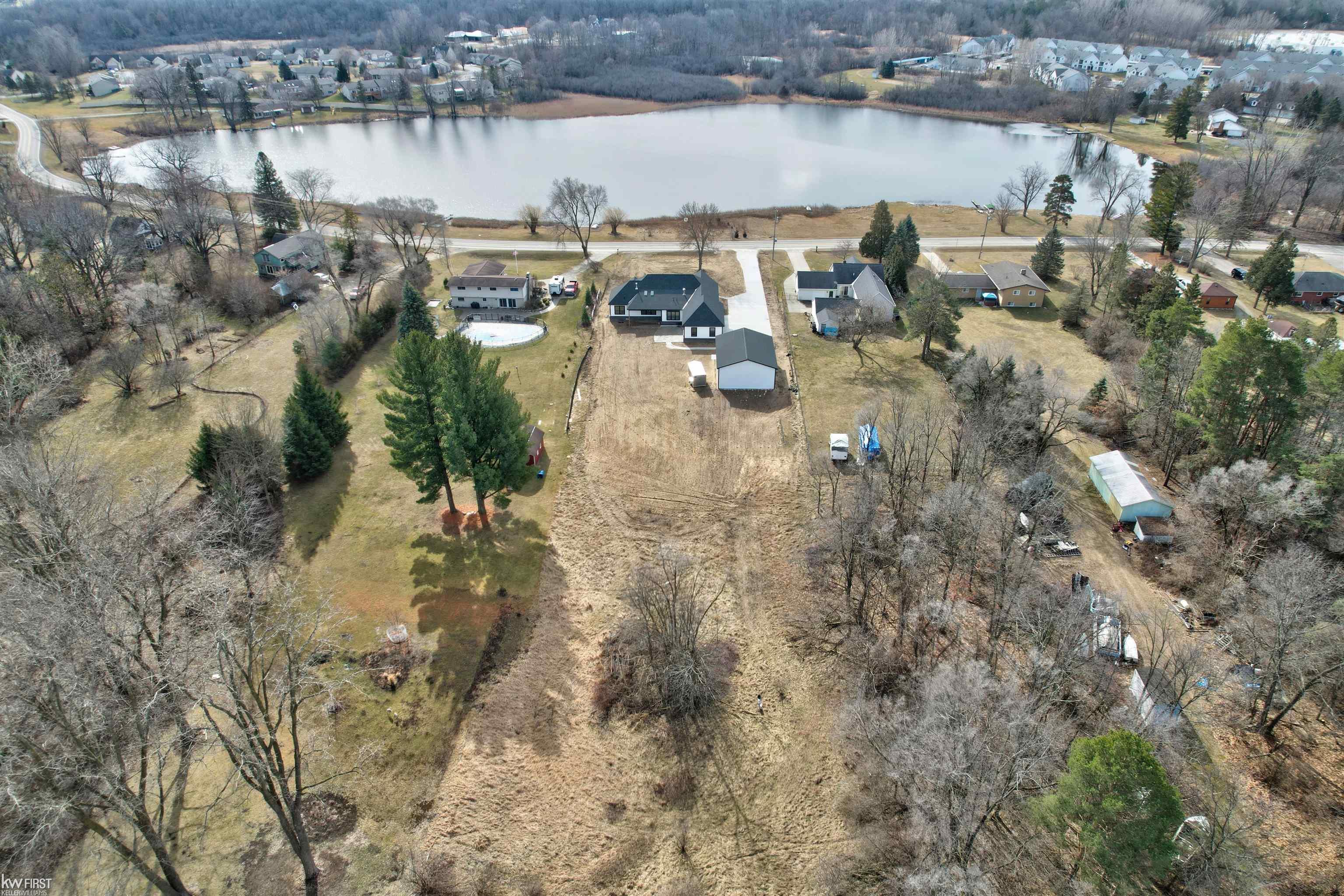 1378 Petts Road Fenton, MI 48430 - Photo 20 of 27 50102498-20.JPG