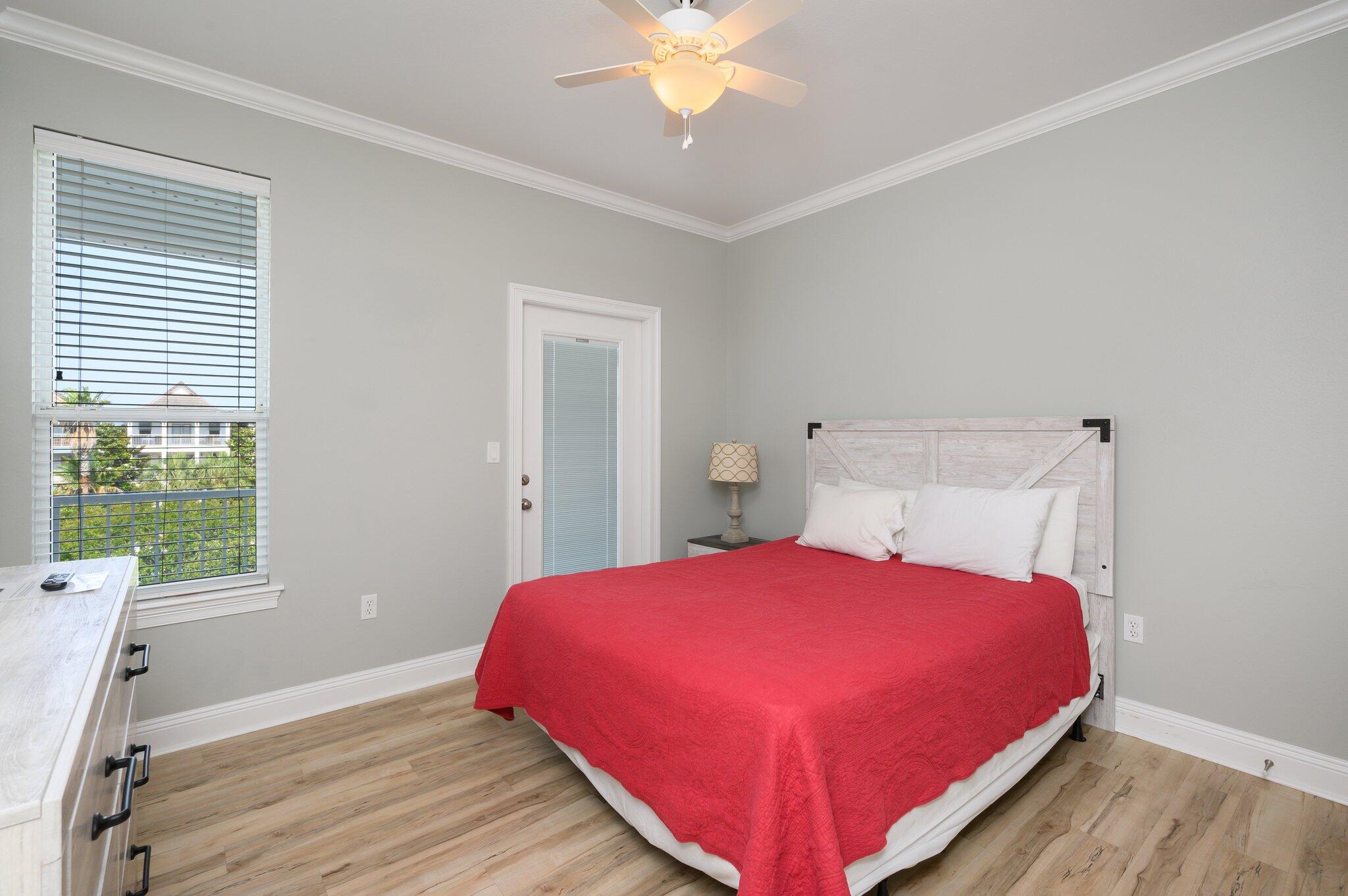 219 Grand Key Loop East Destin, FL 32541 - Photo 37 of 59 3rd Floor Bedroom