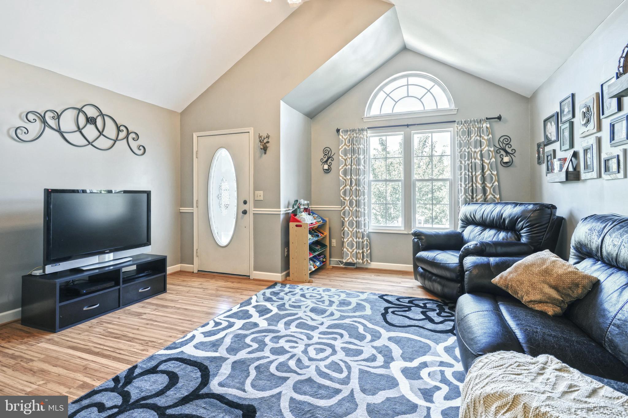 26 South Burns Road Spring Grove, PA 17362 - Photo 4 of 38
