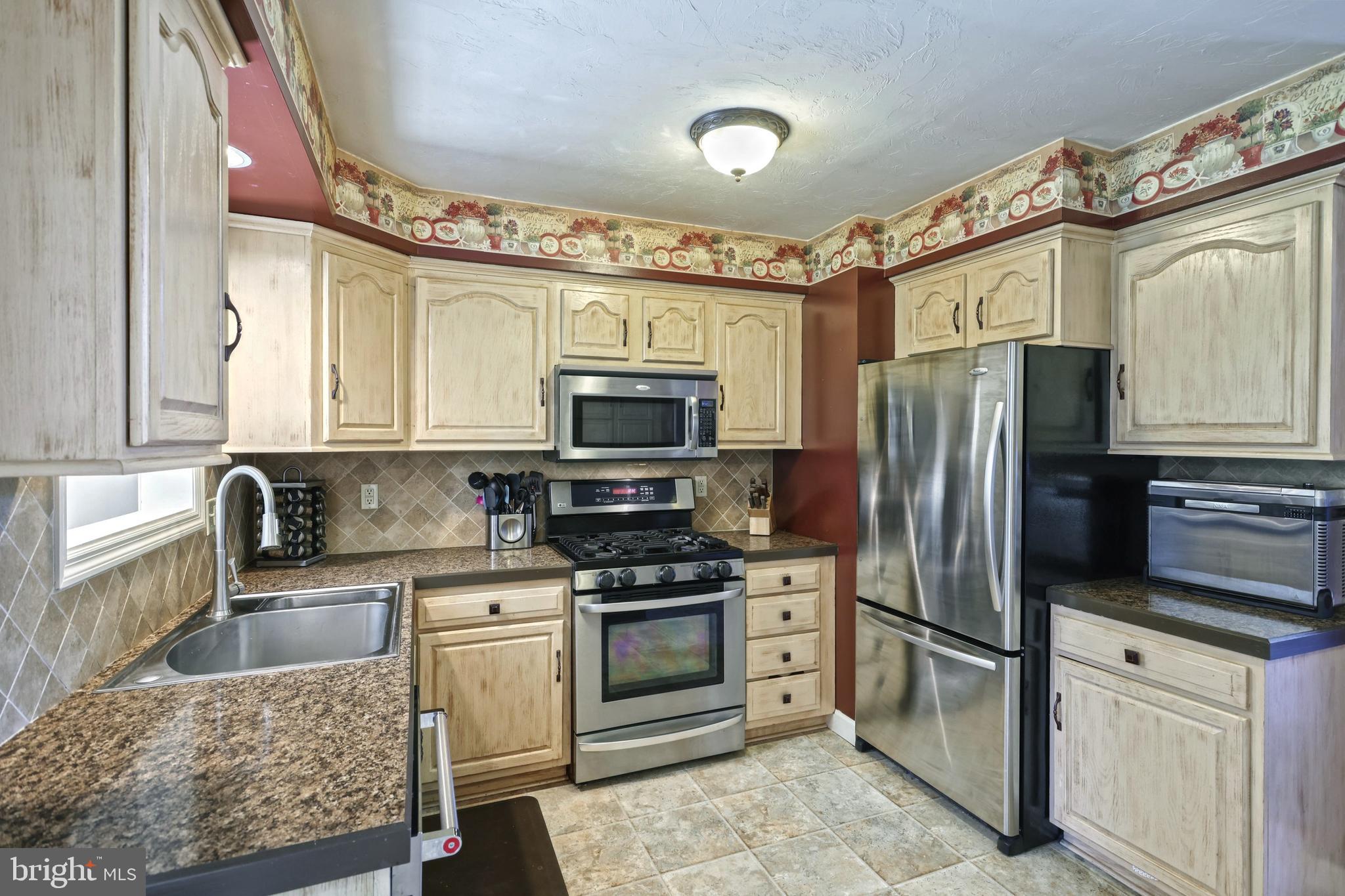 26 South Burns Road Spring Grove, PA 17362 - Photo 6 of 38