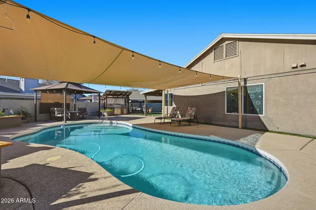 $460,000 | 8021 West Denton Lane, Glendale, AZ 85303