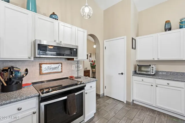 $460,000 | 8021 West Denton Lane, Glendale, AZ 85303