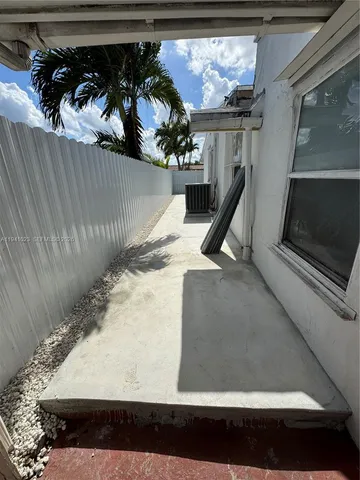 $1,400 | 10245 Southwest 37th Terrace, Unit C, Miami, FL 33165