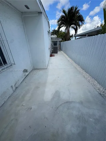 $1,400 | 10245 Southwest 37th Terrace, Unit C, Miami, FL 33165