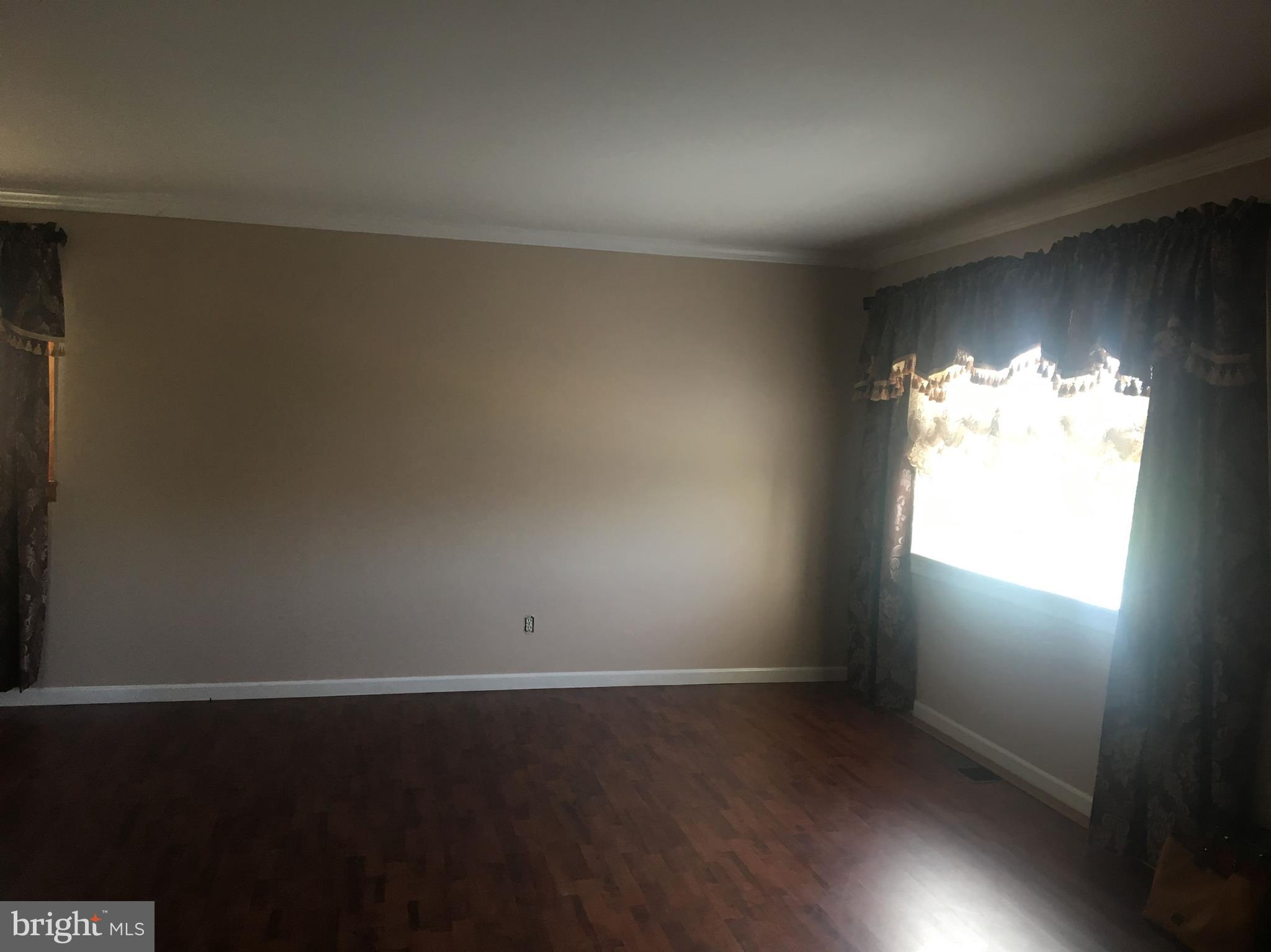 9809 Hardy Road Philadelphia, PA 19115 - Photo 2 of 15 Gallery Image 2