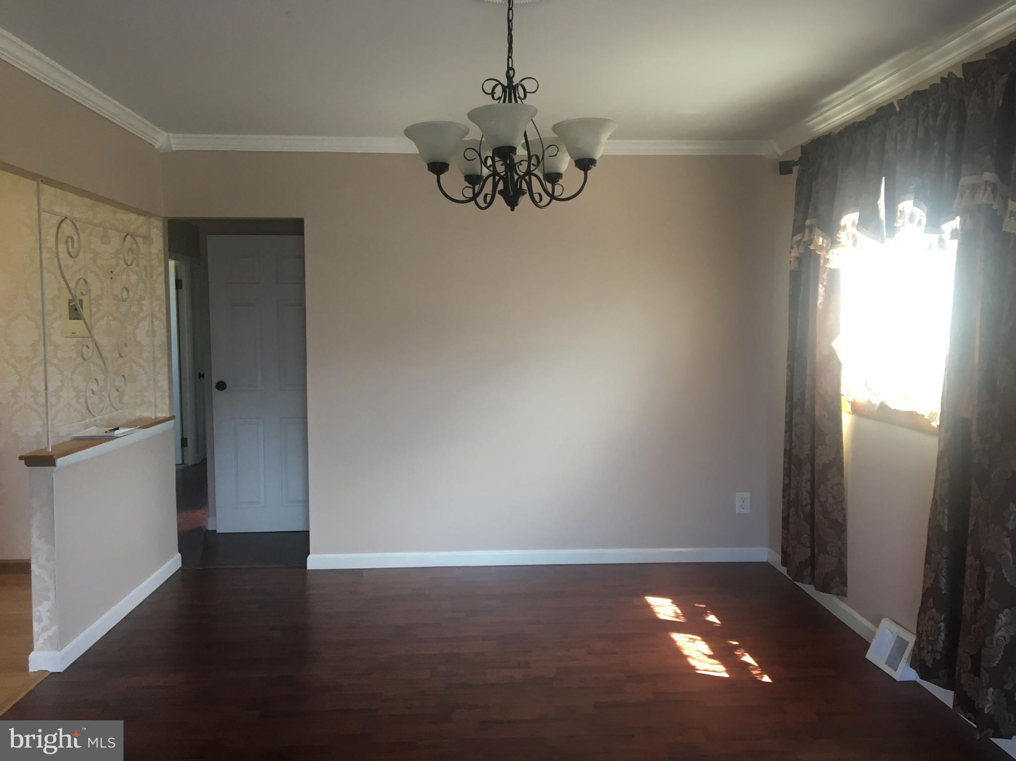 9809 Hardy Road Philadelphia, PA 19115 - Photo 3 of 15 Gallery Image 3