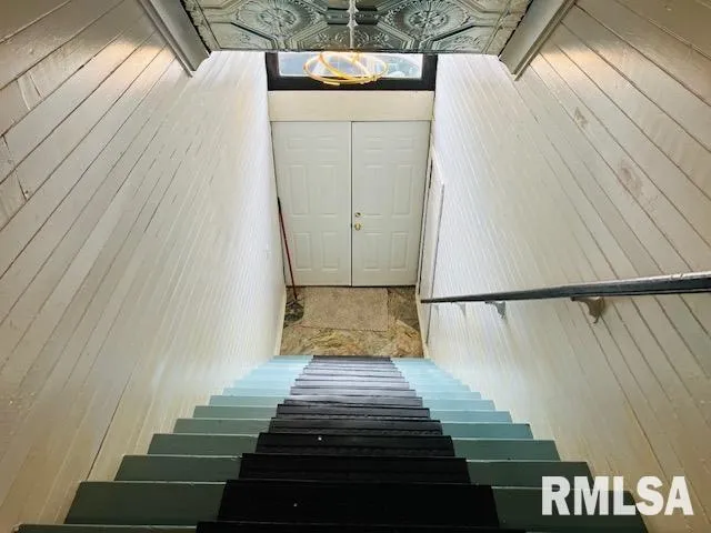 $265,000 | 6 South Division Street, Du Quoin, IL 62832