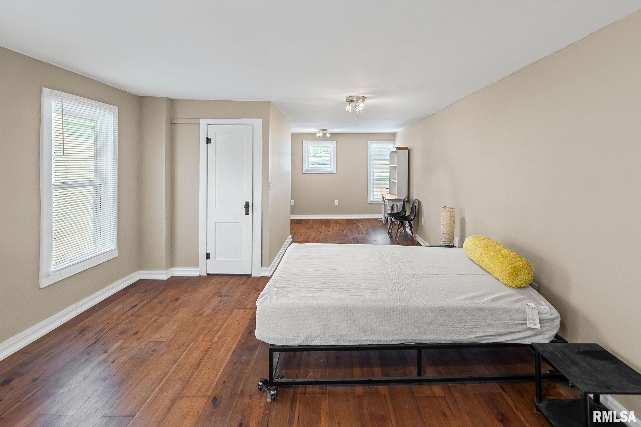 6 South Division Street Du Quoin, IL 62832 - Photo 36 of 47