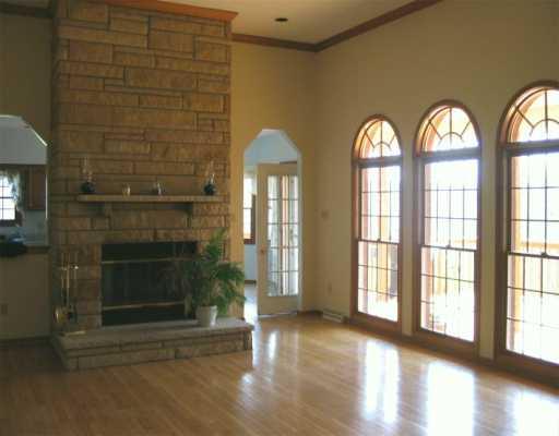 211 Sygan Road McDonald, PA 15057 - Photo 3 of 8 Living Room.