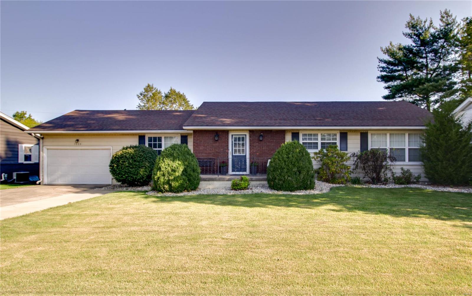 1005 West County Road Jerseyville, IL 62052 - Photo 1 of 31 Gallery Image 1